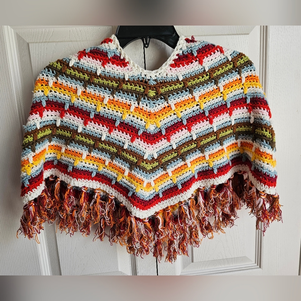 Girls GAP knitted poncho size XS (4/5)